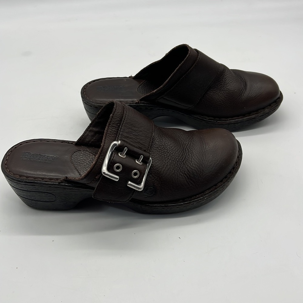 Born Brown Leather Slip On clogs size 8 - Picture 3 of 11